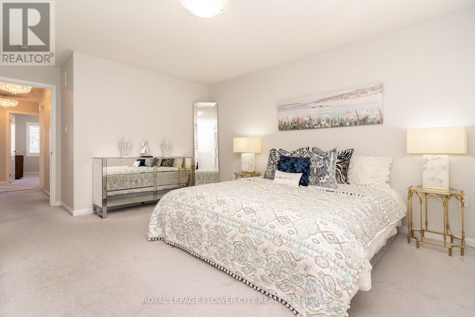 Photo 13 of 115 Vanhorne Close, Brampton ON