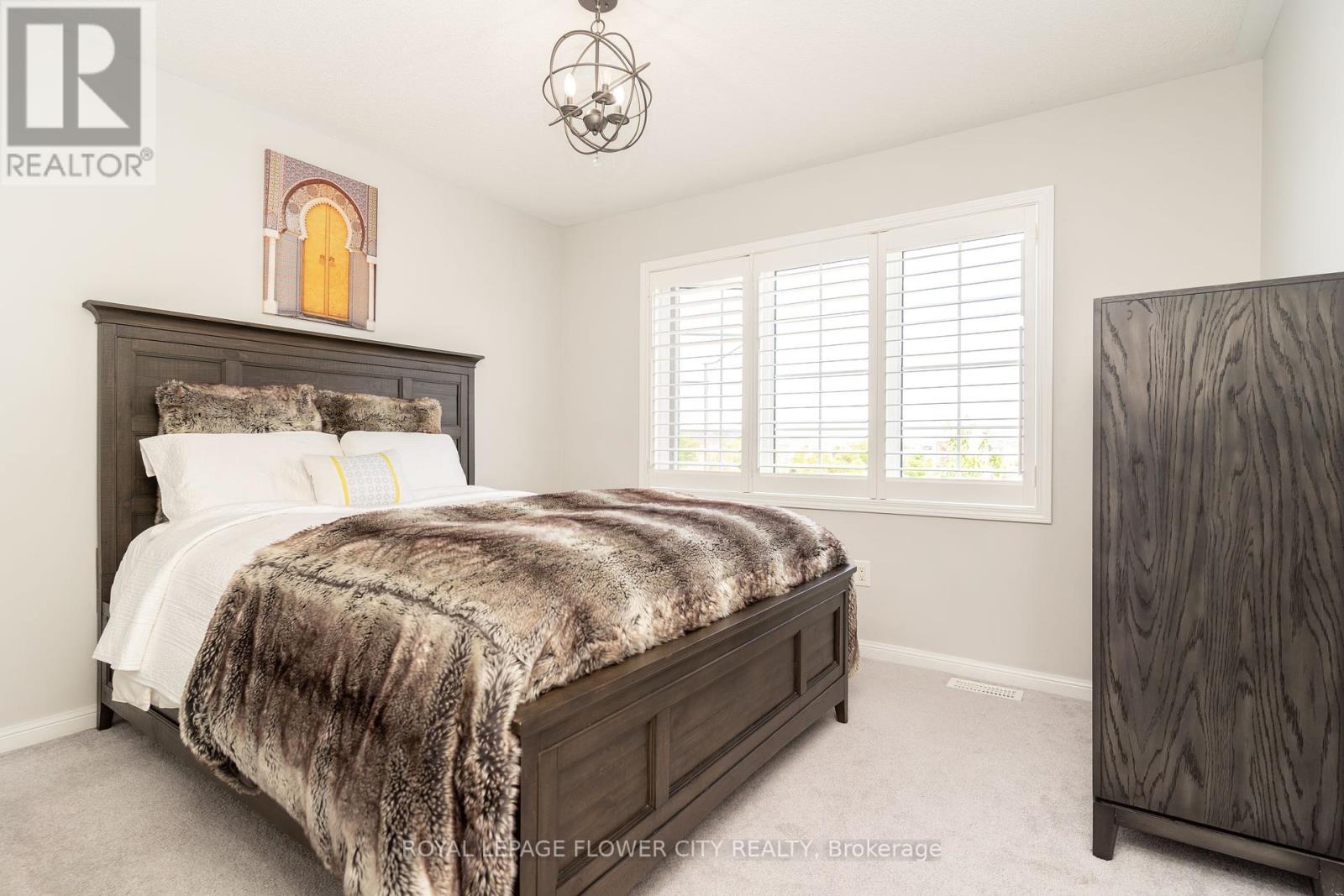 Photo 20 of 115 Vanhorne Close, Brampton ON
