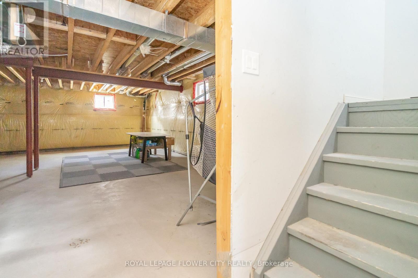 Photo 21 of 115 Vanhorne Close, Brampton ON