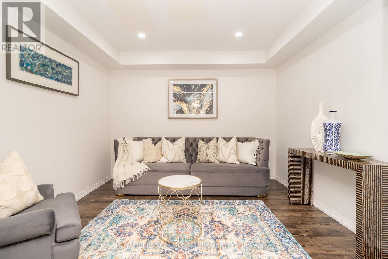 Photo 7 of 115 Vanhorne Close, Brampton ON