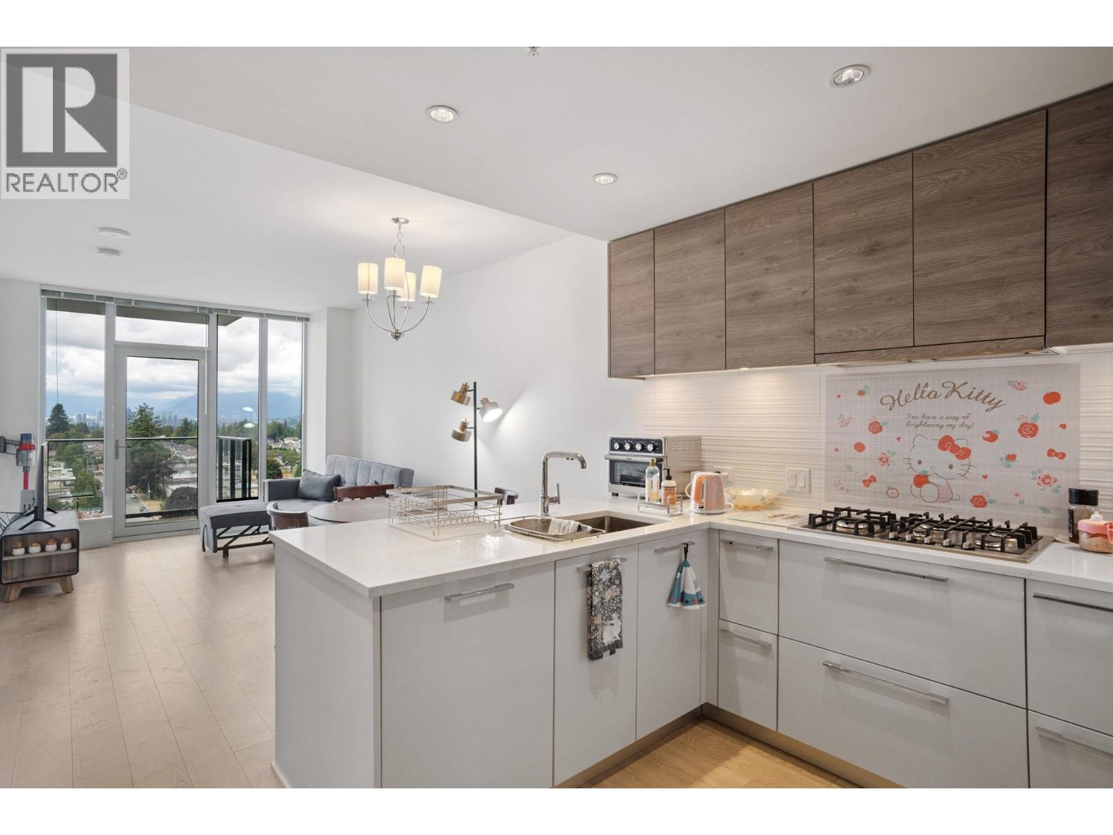 Photo 5 of 1411 7358 Edmonds Street, Burnaby BC