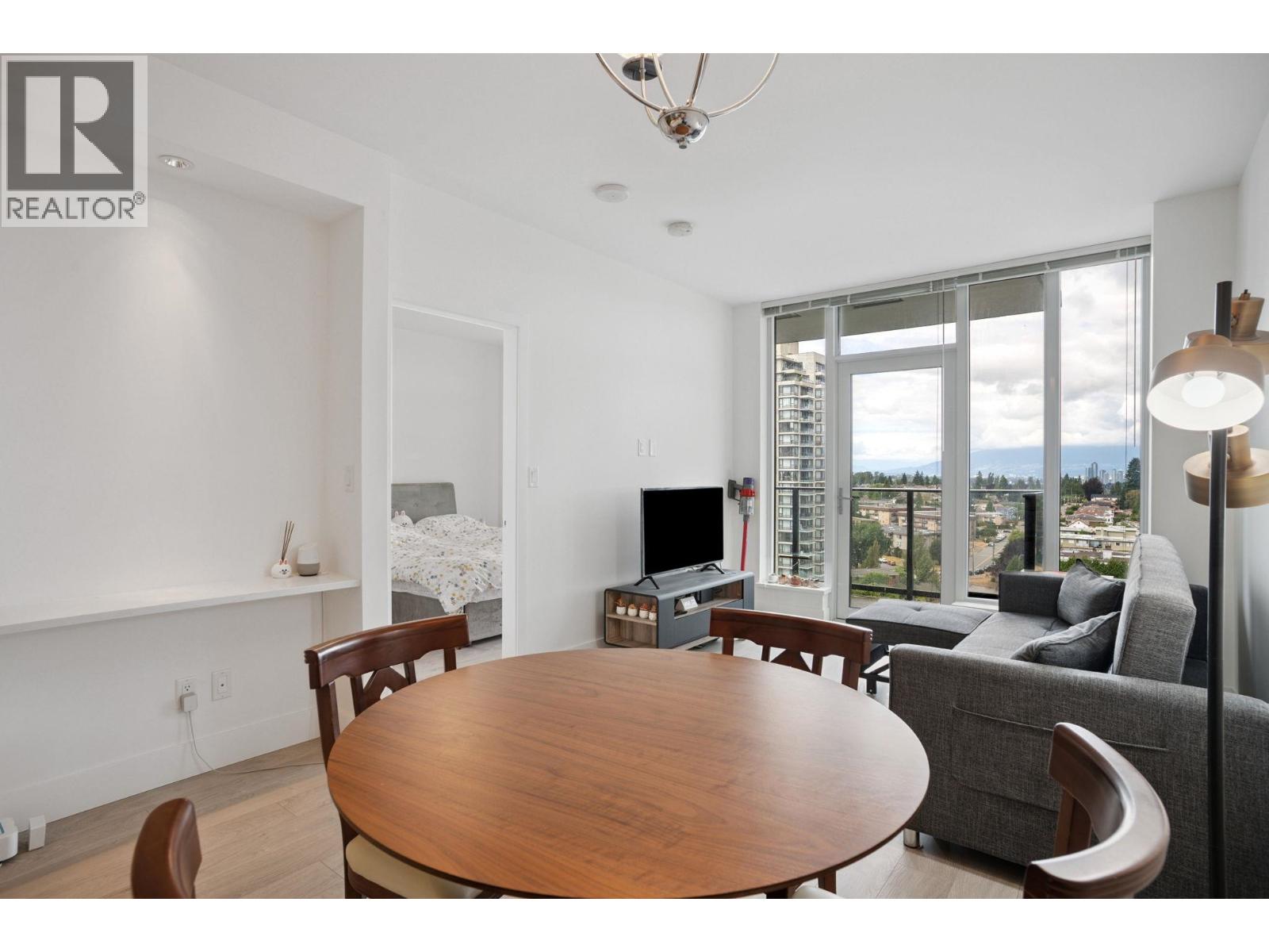 Photo 10 of 1411 7358 Edmonds Street, Burnaby BC
