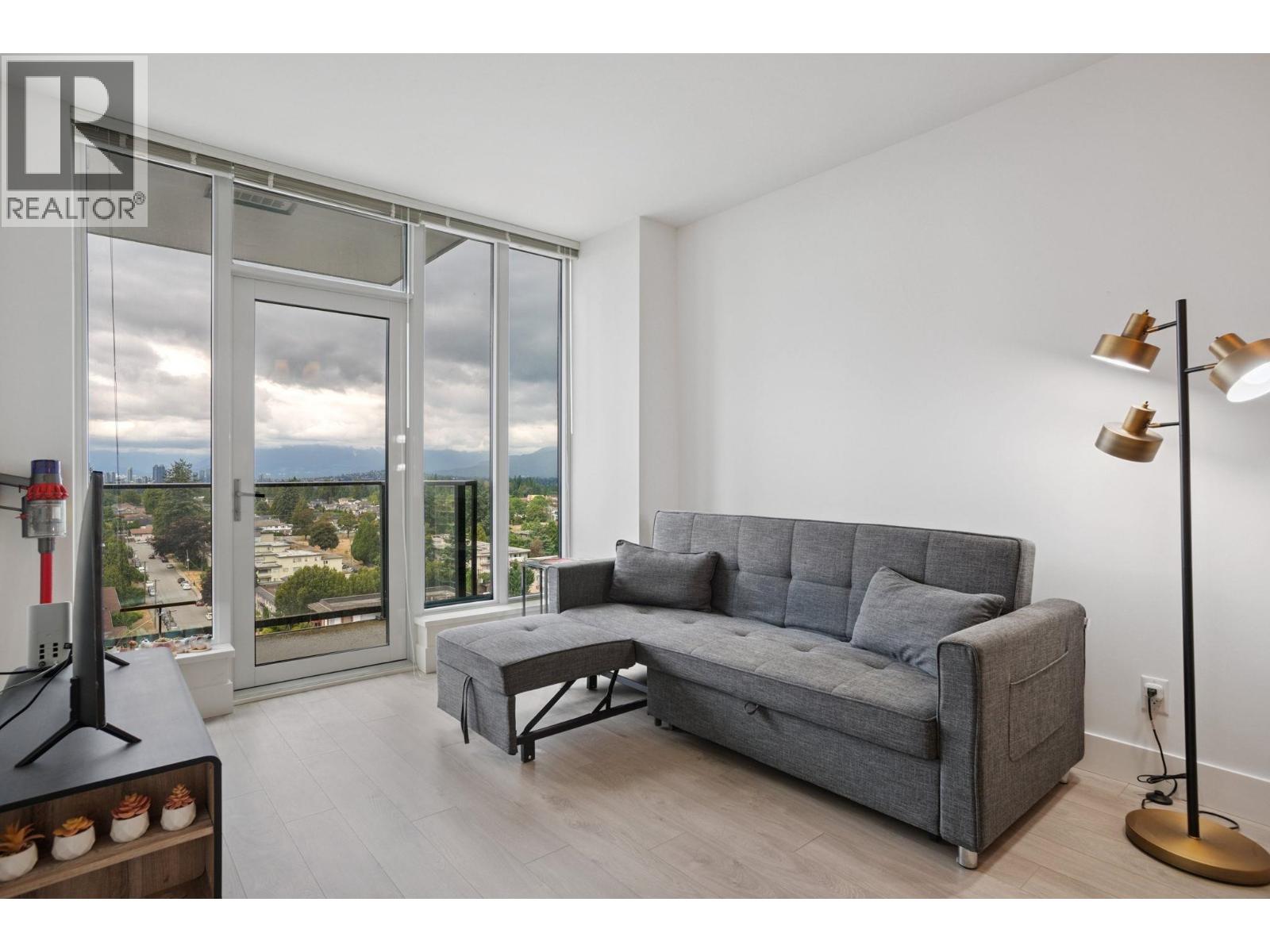Photo 13 of 1411 7358 Edmonds Street, Burnaby BC