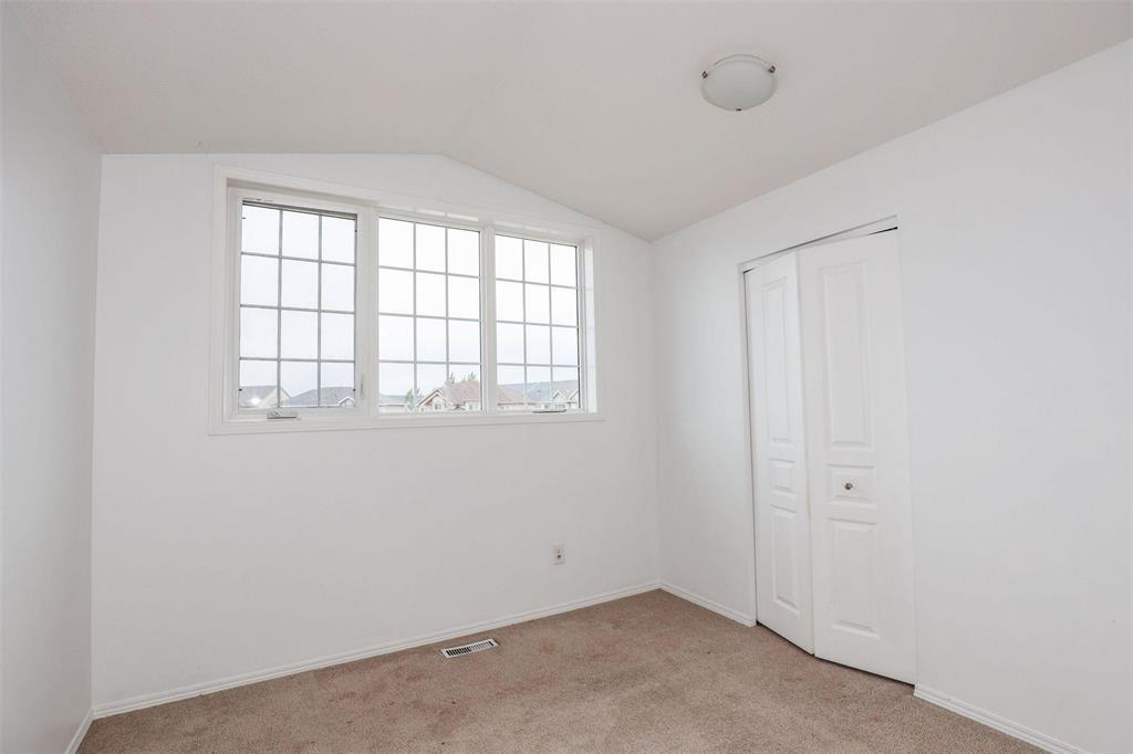 Photo 32 of 12 250 Amber Trail, Winnipeg MB