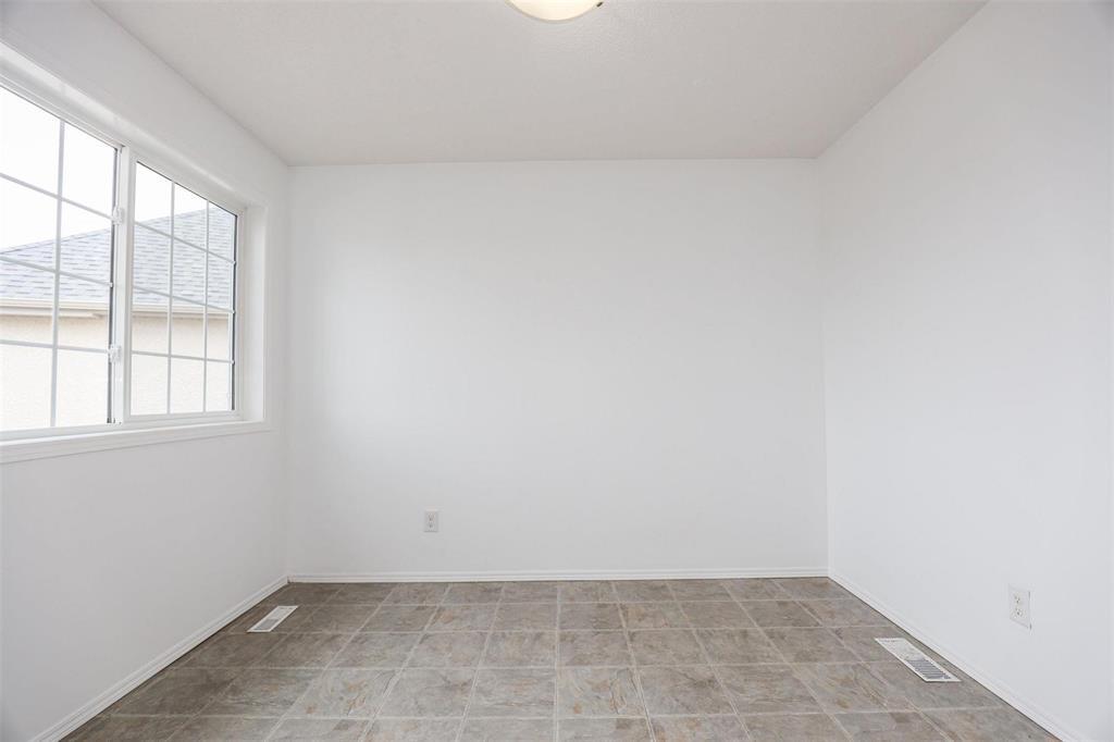 Photo 31 of 12 250 Amber Trail, Winnipeg MB