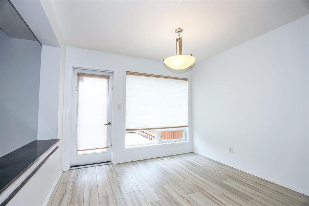 Photo 23 of 12 250 Amber Trail, Winnipeg MB