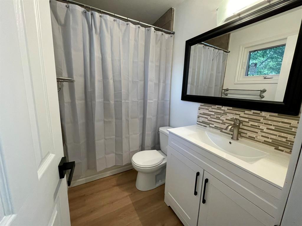Photo 6 of 14 Lavenham Crescent, Winnipeg MB