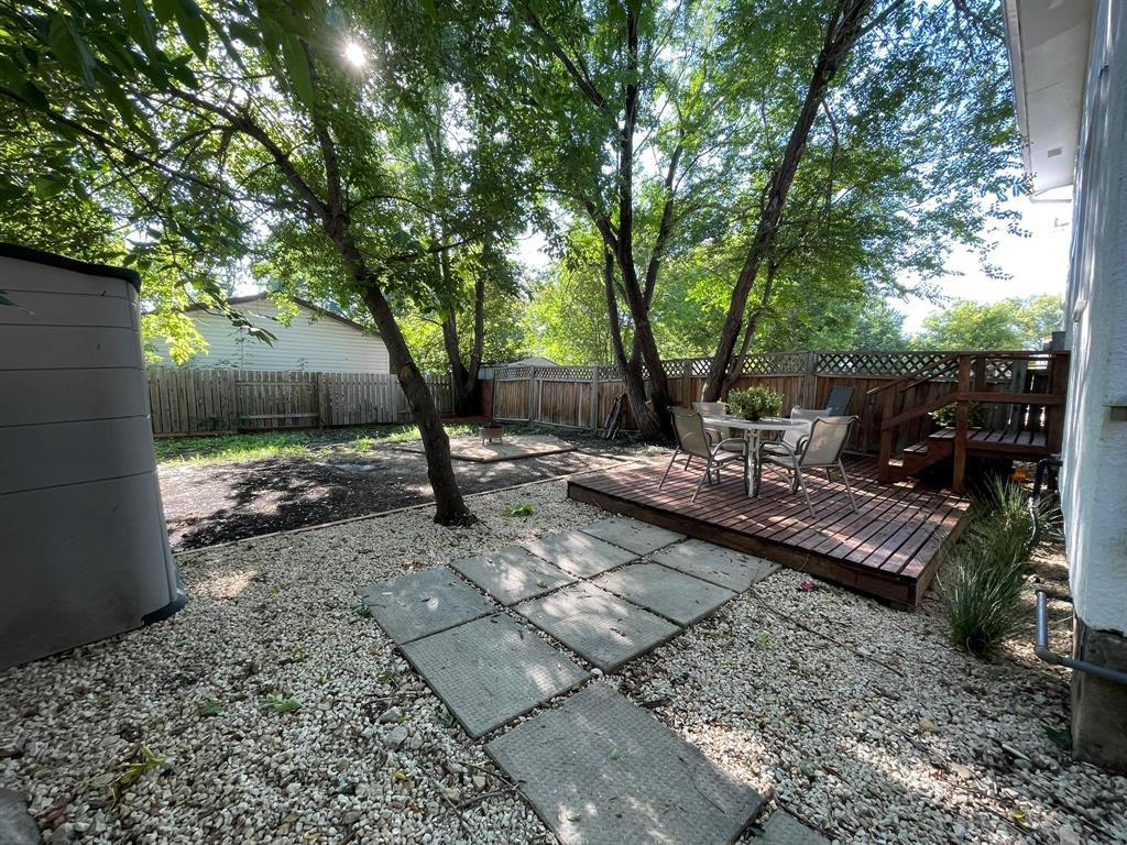 Photo 11 of 14 Lavenham Crescent, Winnipeg MB