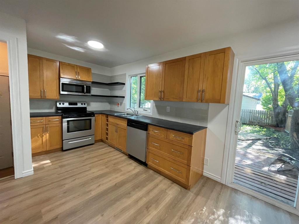 Photo 1 of 14 Lavenham Crescent, Winnipeg MB