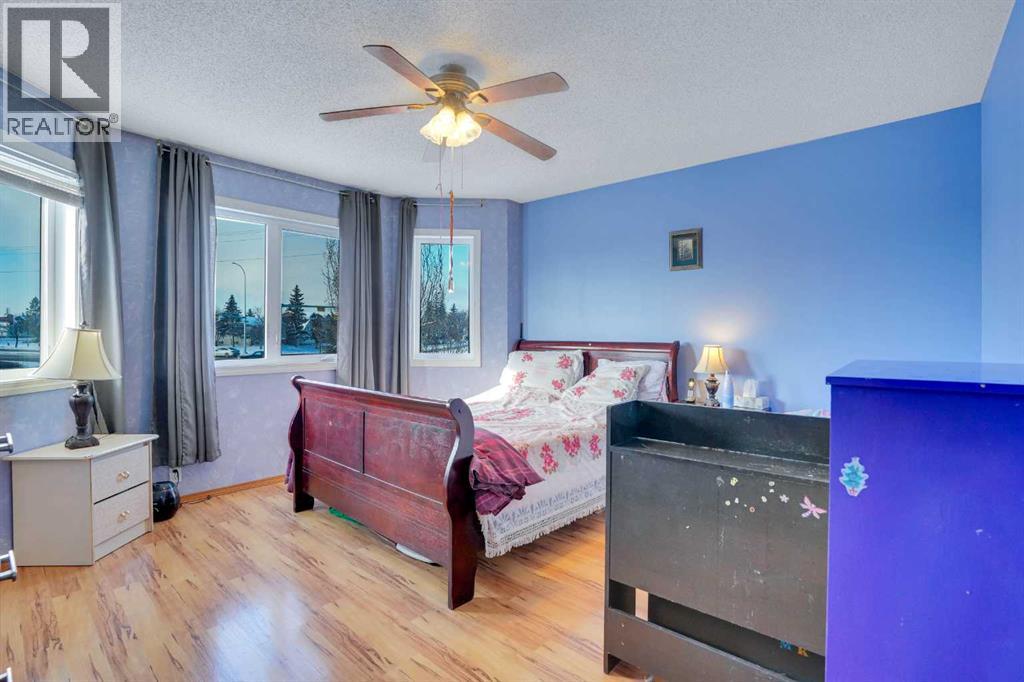 Single Family House for Sale in  Coral Springs Circle NE Coral Springs Calgary 