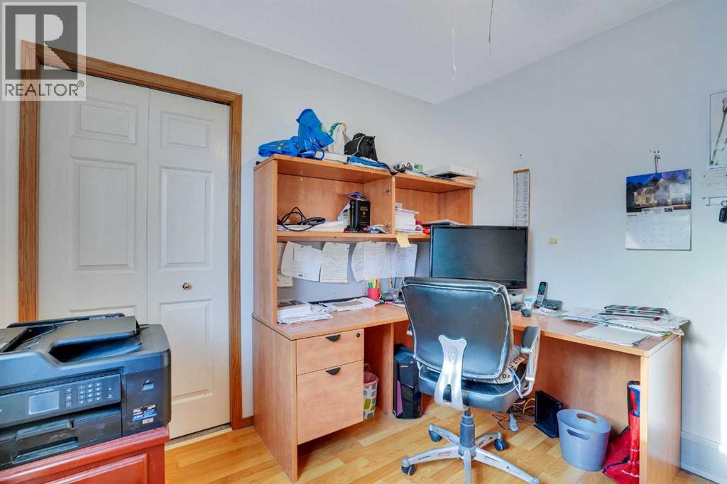 Single Family House for Sale in  Coral Springs Circle NE Coral Springs Calgary 