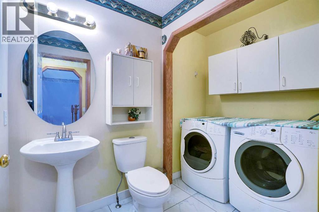 Single Family House for Sale in  Coral Springs Circle NE Coral Springs Calgary 