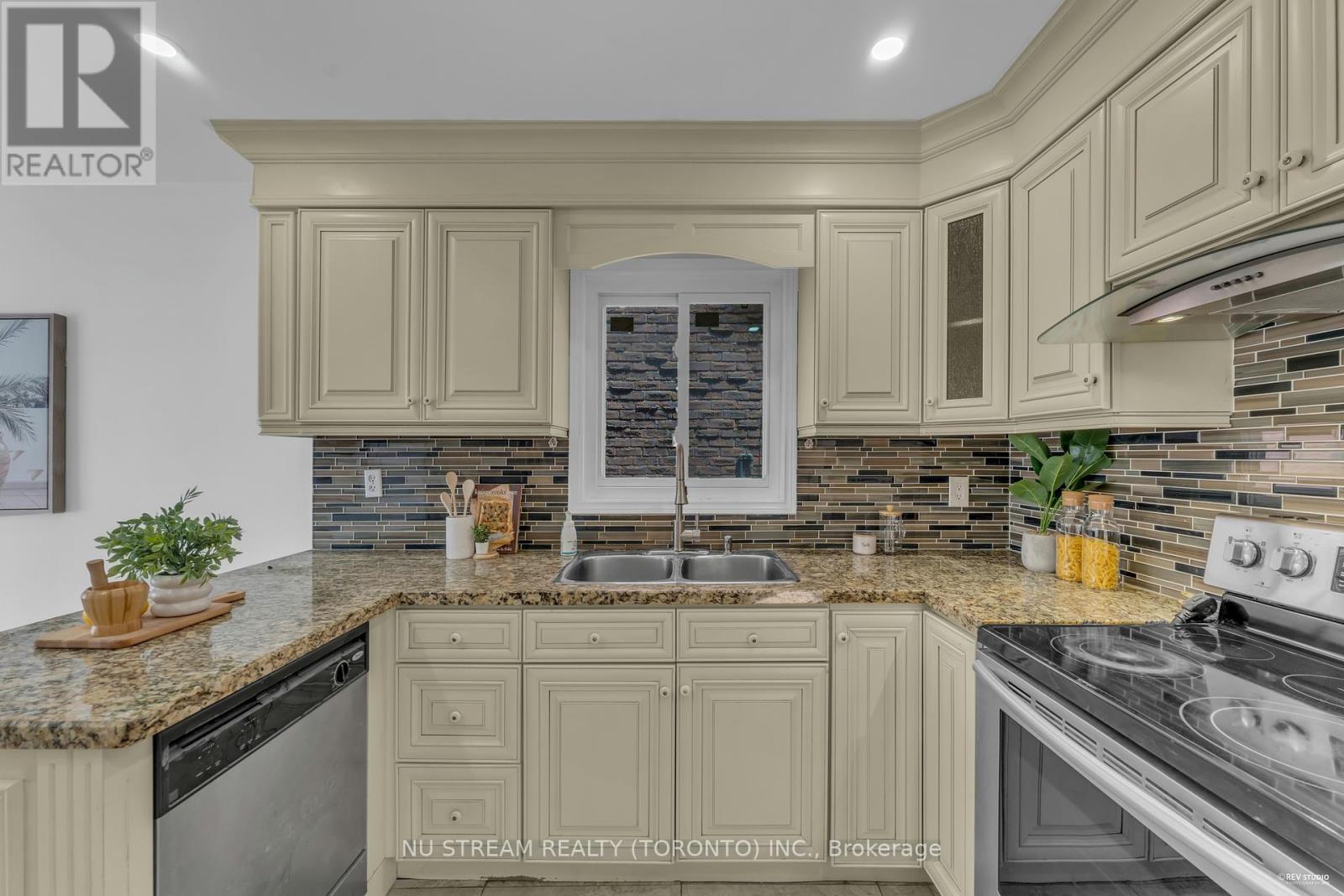 Photo 28 of 26 Silbury Drive, Toronto ON