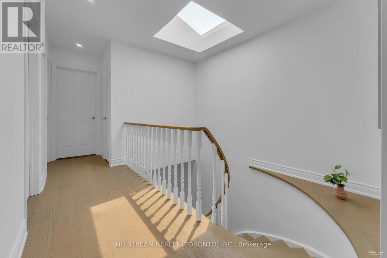 Photo 15 of 26 Silbury Drive, Toronto ON