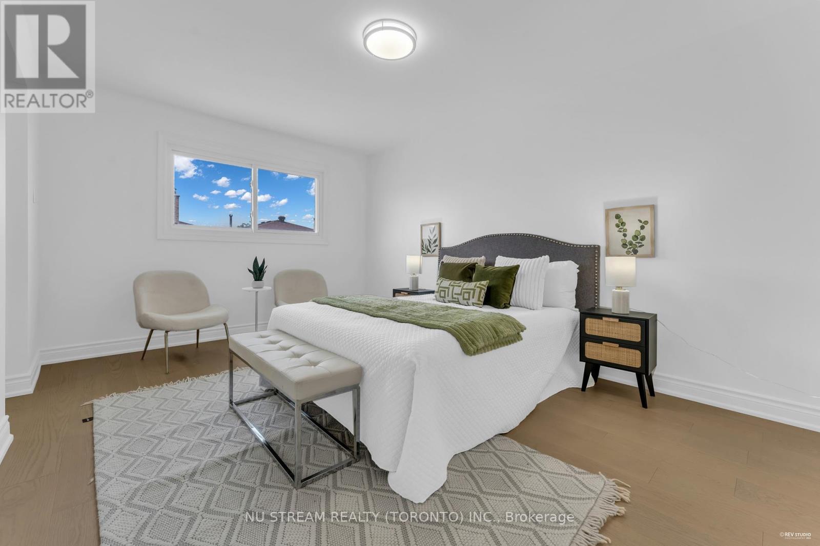 Photo 5 of 26 Silbury Drive, Toronto ON