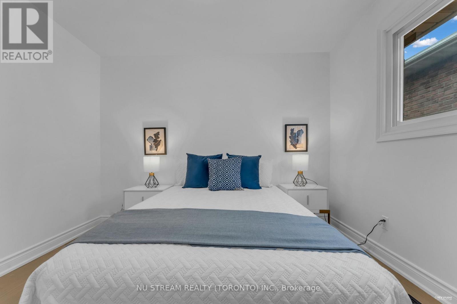 Photo 19 of 26 Silbury Drive, Toronto ON