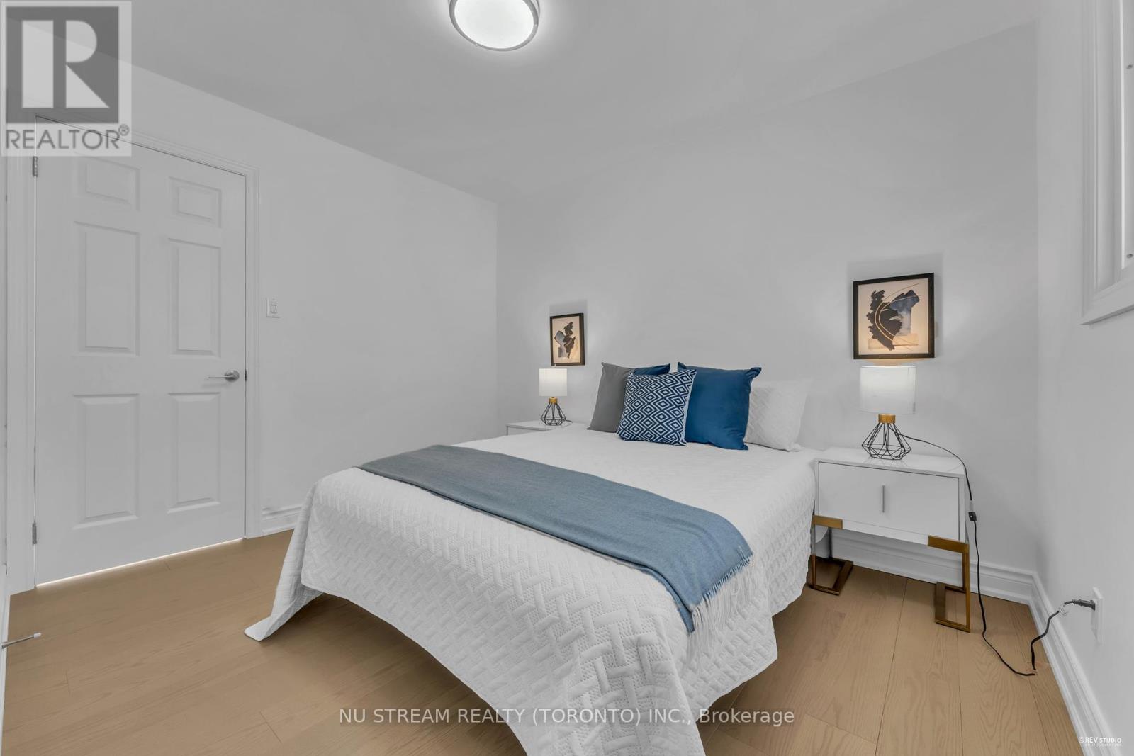 Photo 10 of 26 Silbury Drive, Toronto ON