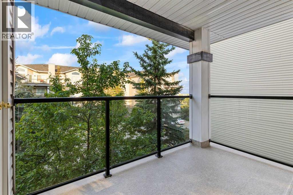 Single Family House for Sale in   Rocky Vista Park NW Rocky Ridge Calgary 