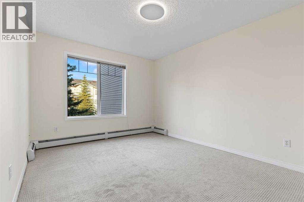Single Family House for Sale in   Rocky Vista Park NW Rocky Ridge Calgary 