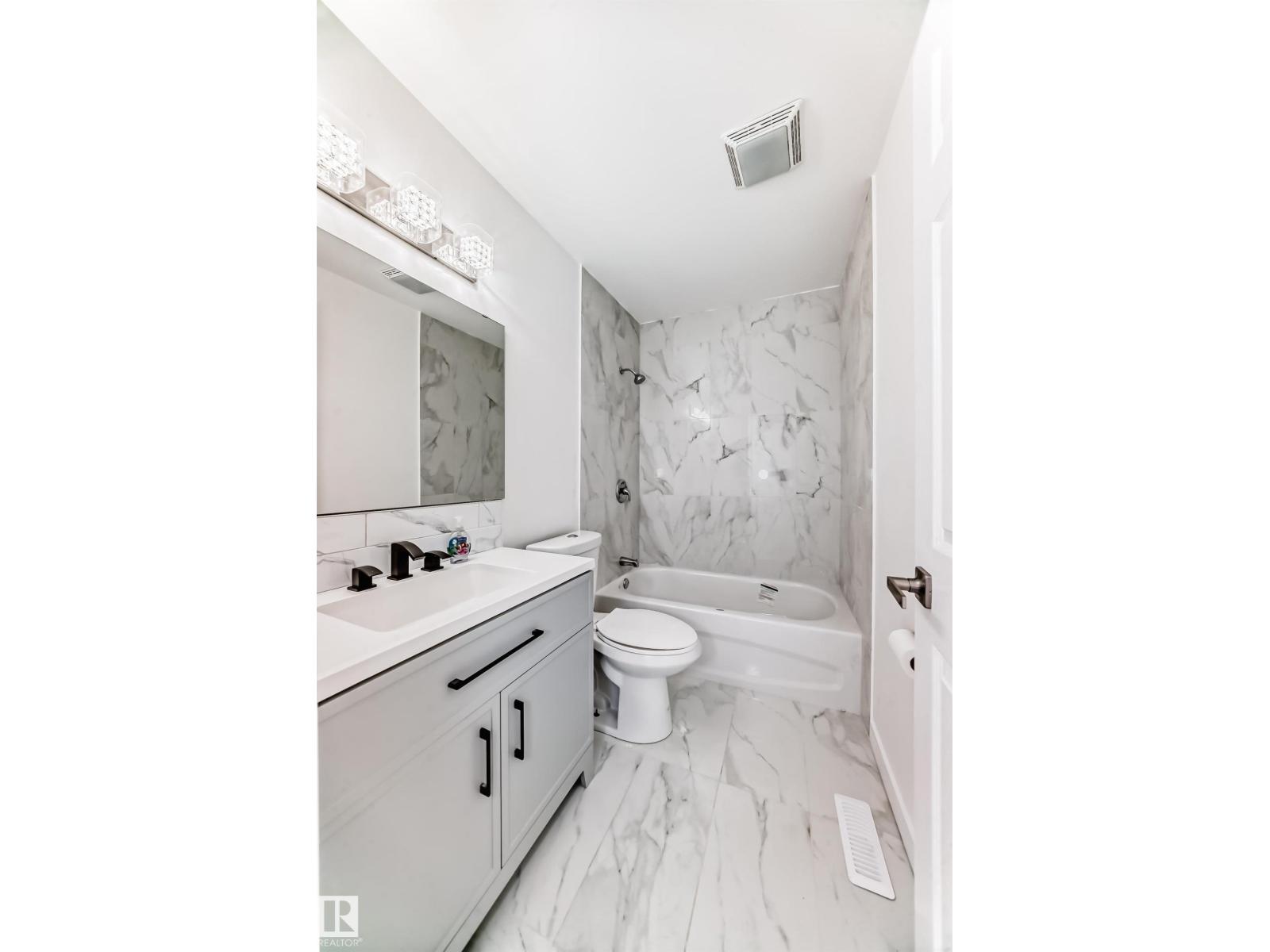 Single Family House for Sale 