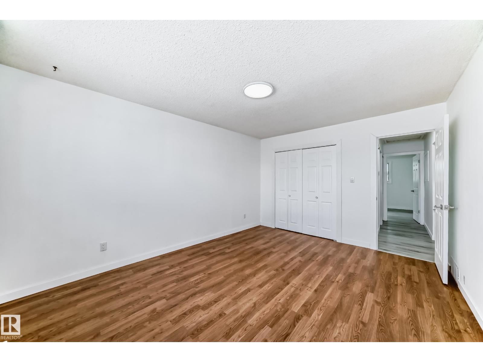 Single Family House for Sale 