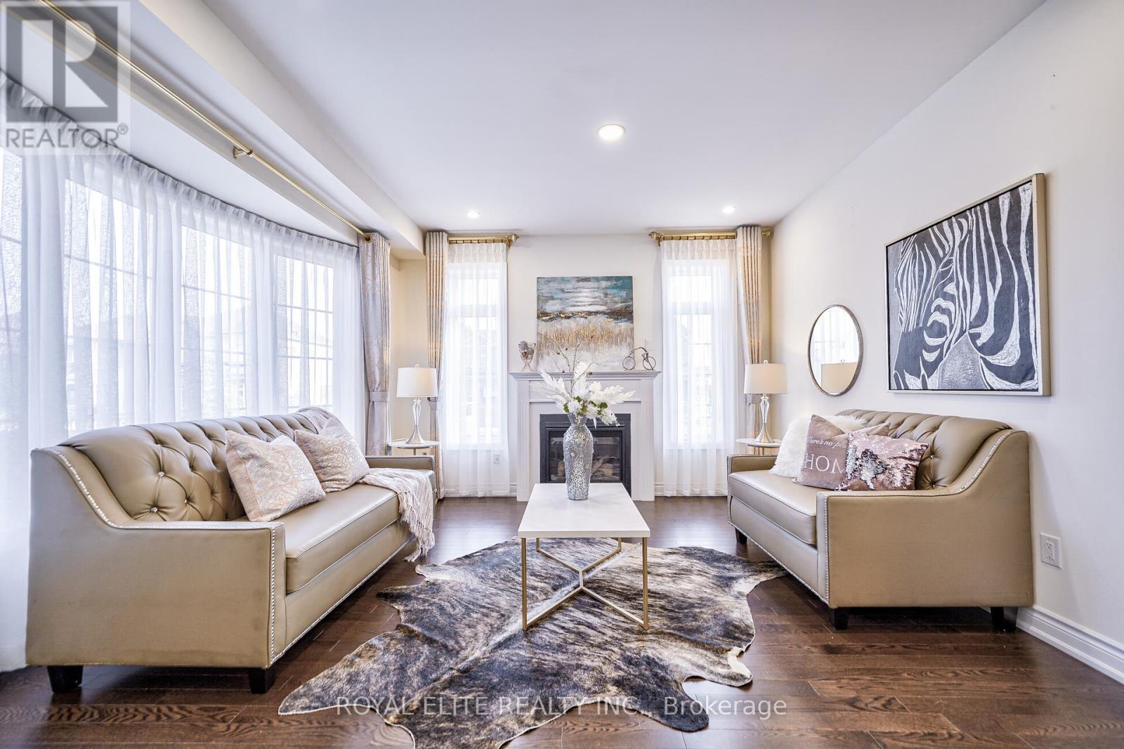 Photo 5 of 331 William Foster Road, Markham ON