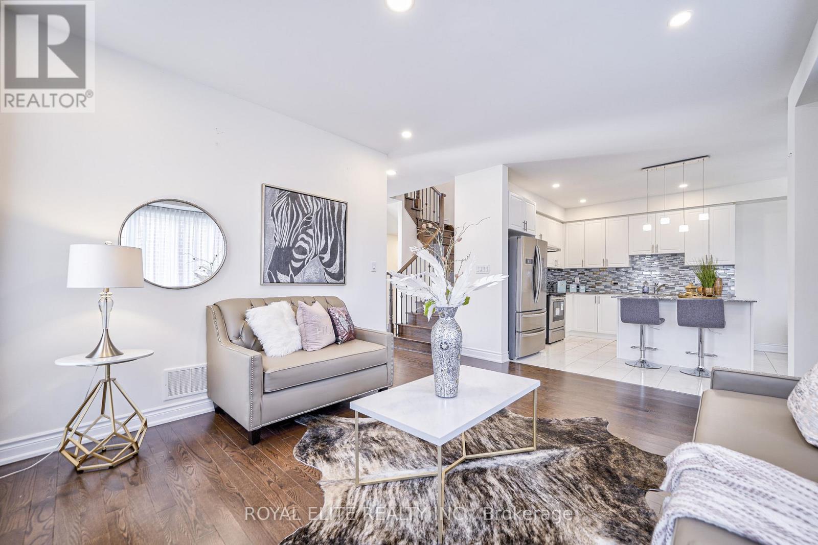 Photo 33 of 331 William Foster Road, Markham ON