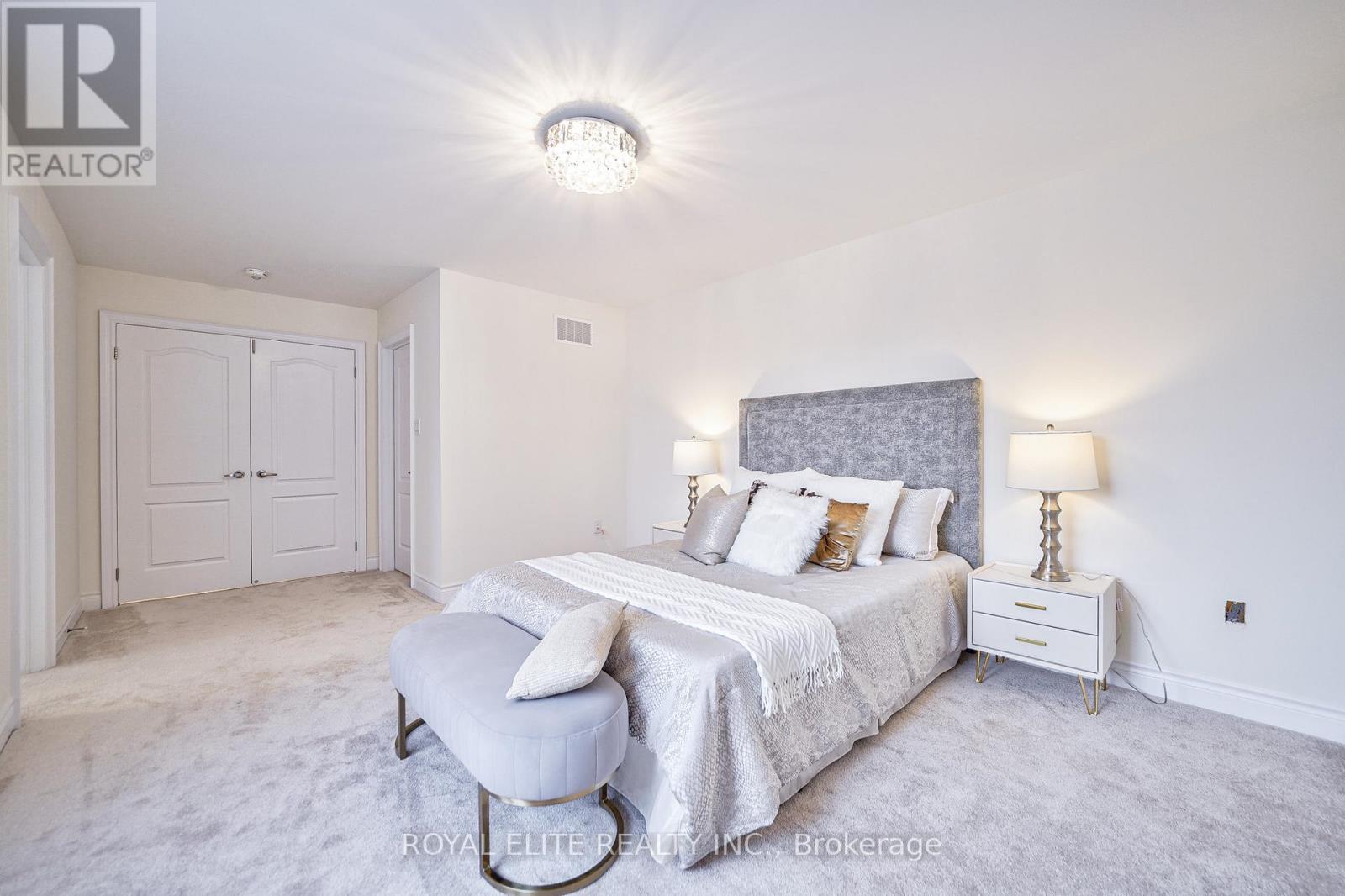Photo 8 of 331 William Foster Road, Markham ON