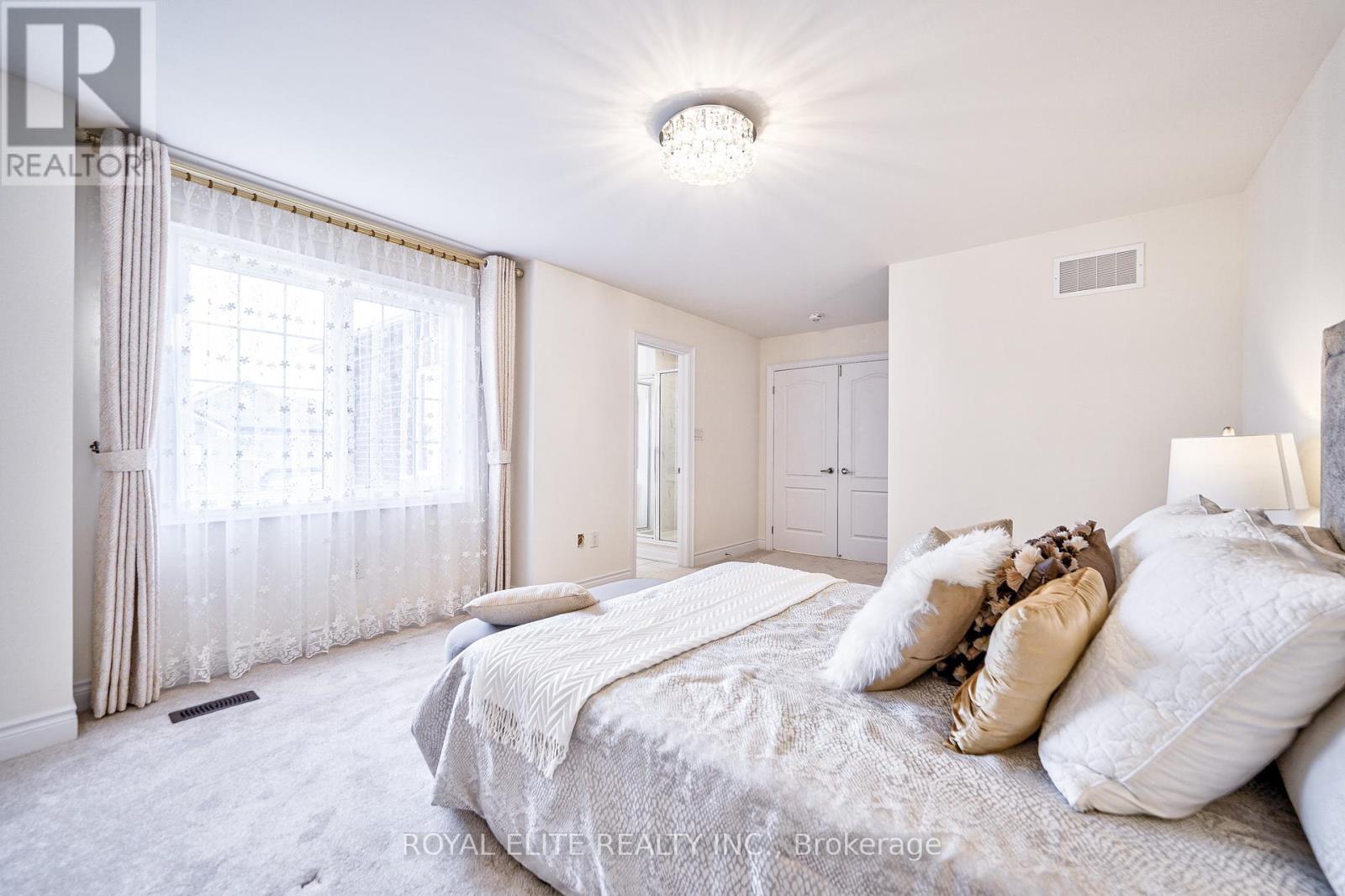 Photo 31 of 331 William Foster Road, Markham ON