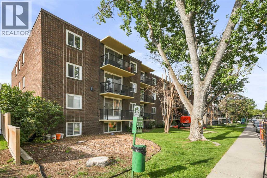 Single Family House for Sale in    Avenue SW Windsor Park Calgary 