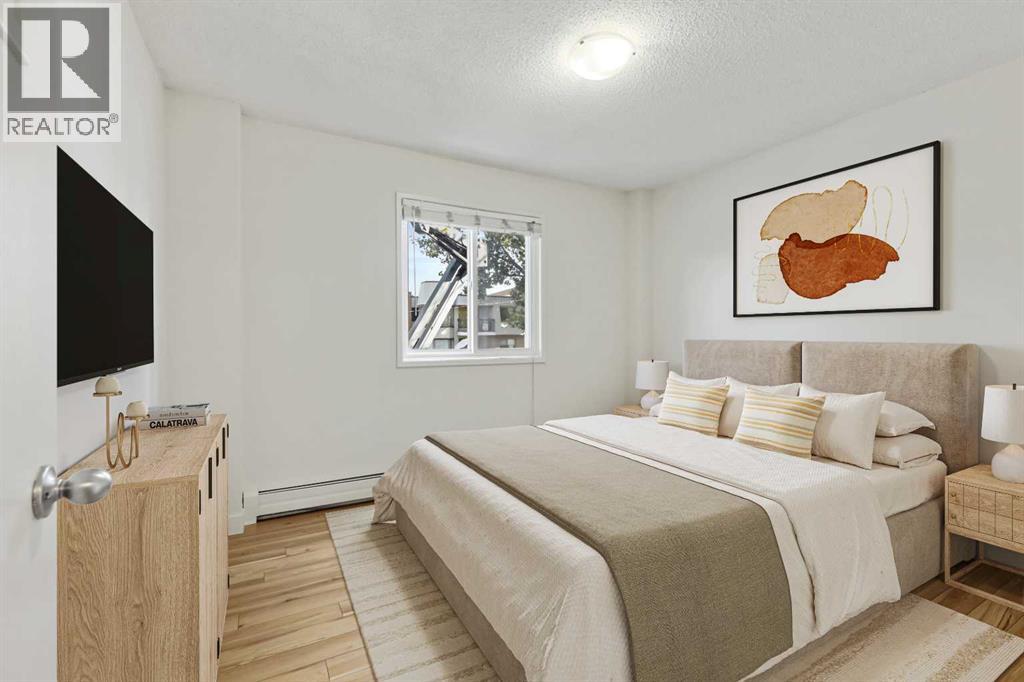 Single Family House for Sale in    Avenue SW Windsor Park Calgary 