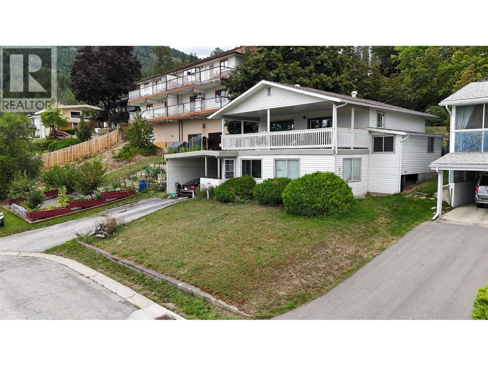Photo 24 of 246 21st Avenue N, Creston BC