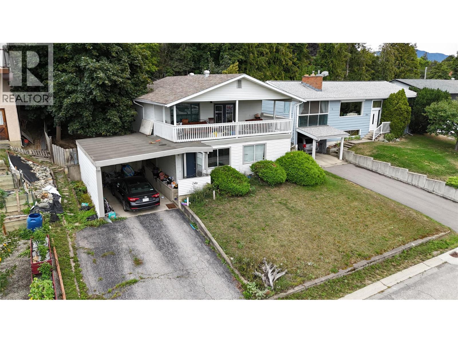 Photo 2 of 246 21st Avenue N, Creston BC