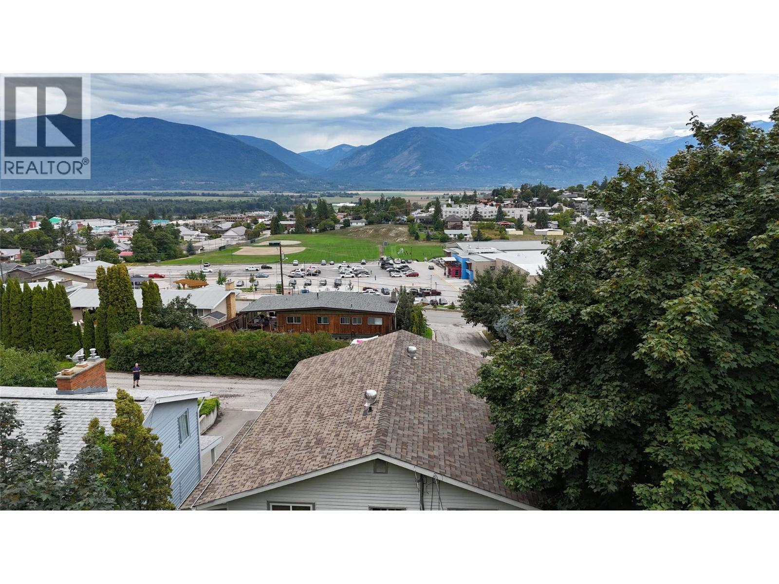 Photo 3 of 246 21st Avenue N, Creston BC