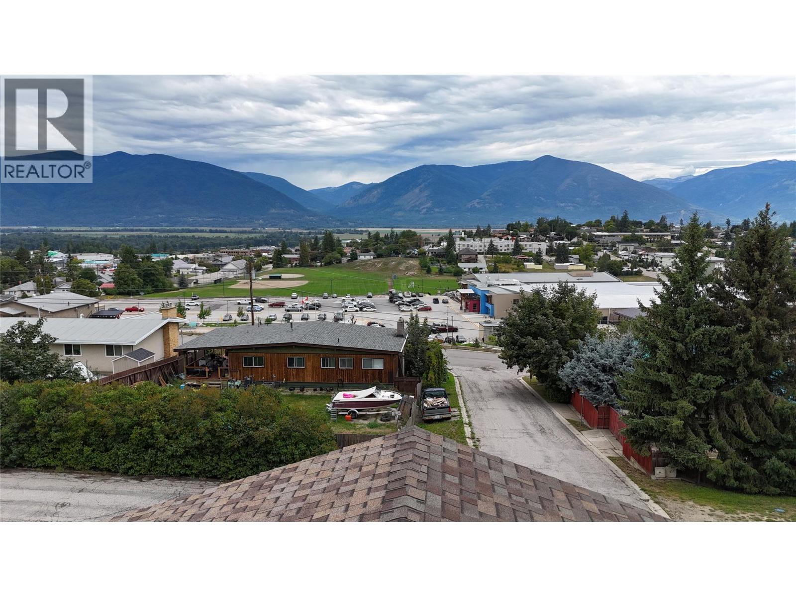 Photo 9 of 246 21st Avenue N, Creston BC