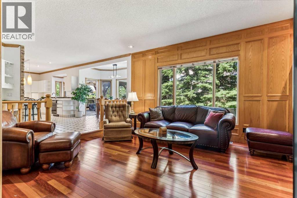 Single Family House for Sale in  Edgeview Road NW Edgemont Calgary 