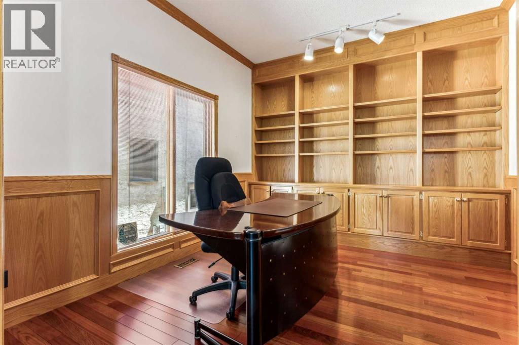 Single Family House for Sale in  Edgeview Road NW Edgemont Calgary 