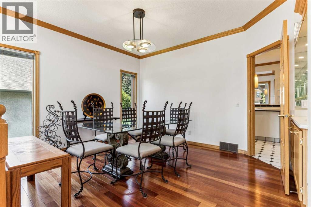 Single Family House for Sale in  Edgeview Road NW Edgemont Calgary 