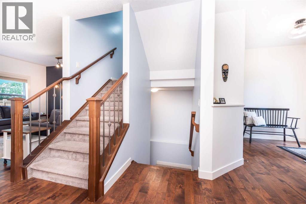 Single Family House for Sale in  Tuscany Glen Place NW Tuscany Calgary 
