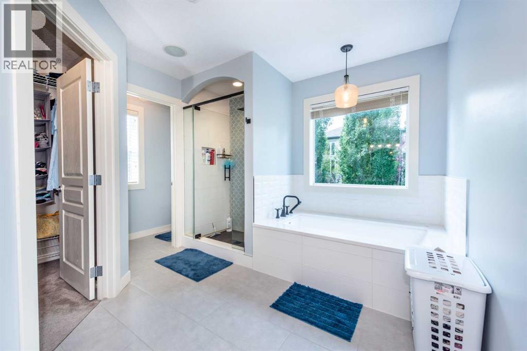 Single Family House for Sale in  Tuscany Glen Place NW Tuscany Calgary 