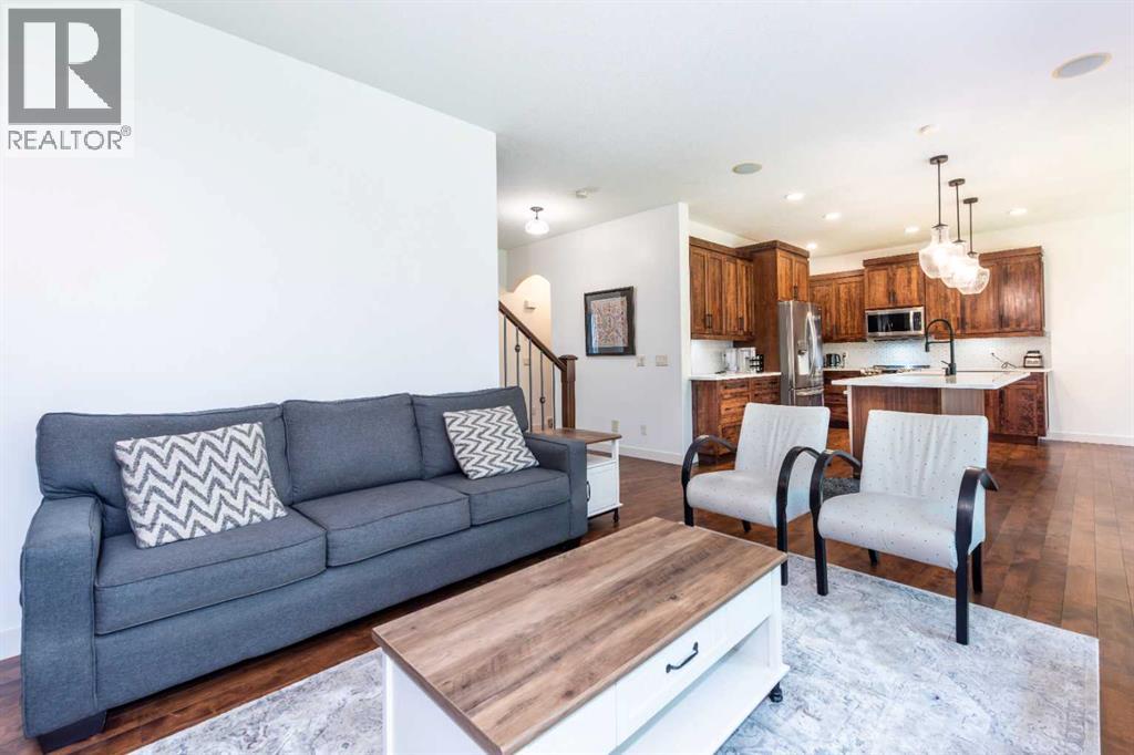 Single Family House for Sale in  Tuscany Glen Place NW Tuscany Calgary 