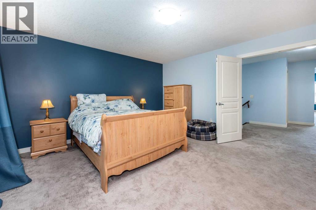 Single Family House for Sale in  Tuscany Glen Place NW Tuscany Calgary 