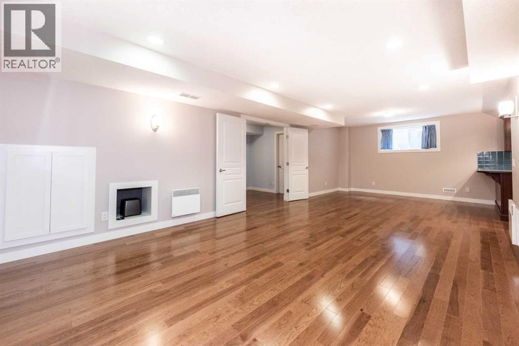 Single Family House for Sale in  Tuscany Glen Place NW Tuscany Calgary 