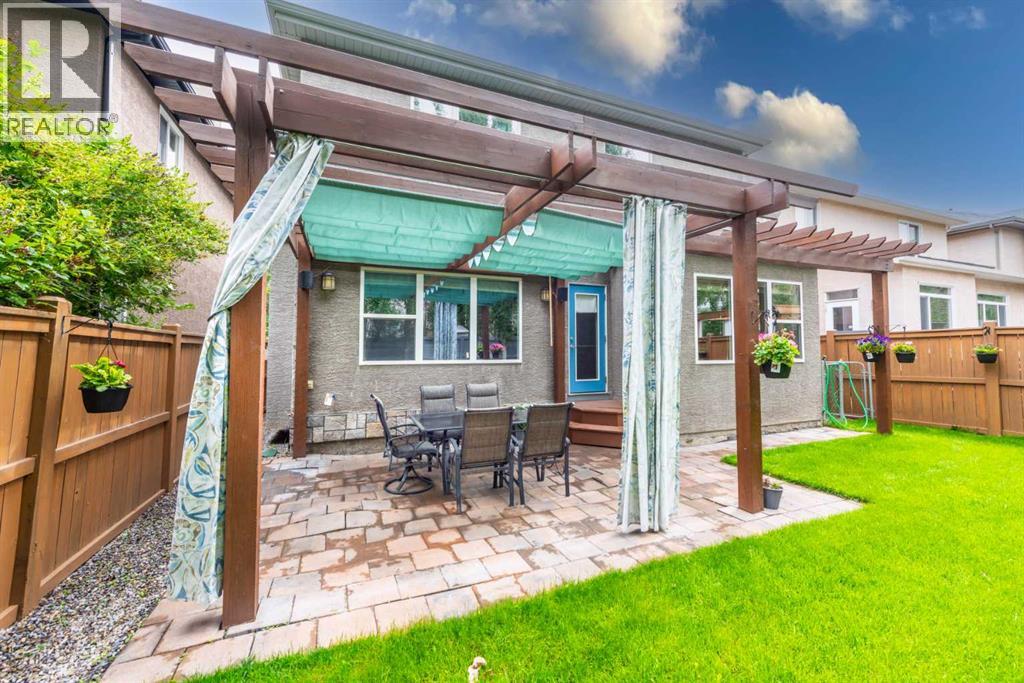 Single Family House for Sale in  Tuscany Glen Place NW Tuscany Calgary 