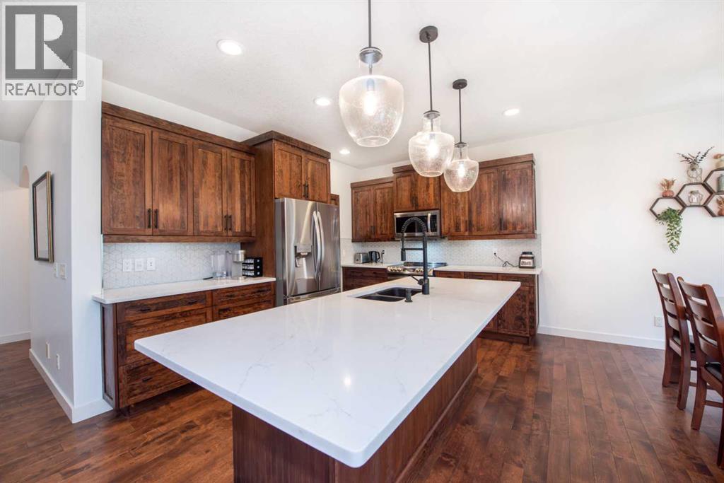 Single Family House for Sale in  Tuscany Glen Place NW Tuscany Calgary 