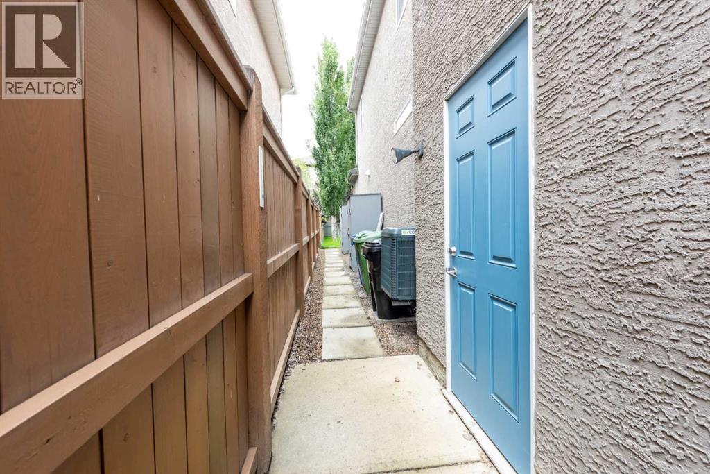 Single Family House for Sale in  Tuscany Glen Place NW Tuscany Calgary 