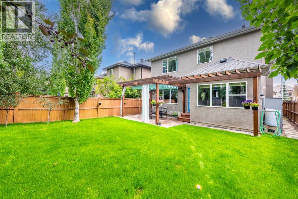 Single Family House for Sale in  Tuscany Glen Place NW Tuscany Calgary 