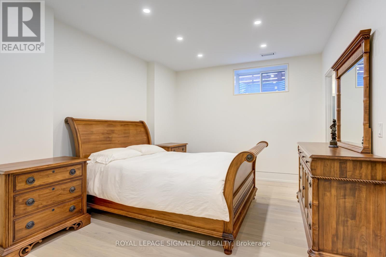 Photo 7 of Lower Level 27 Scotland Road, Toronto ON