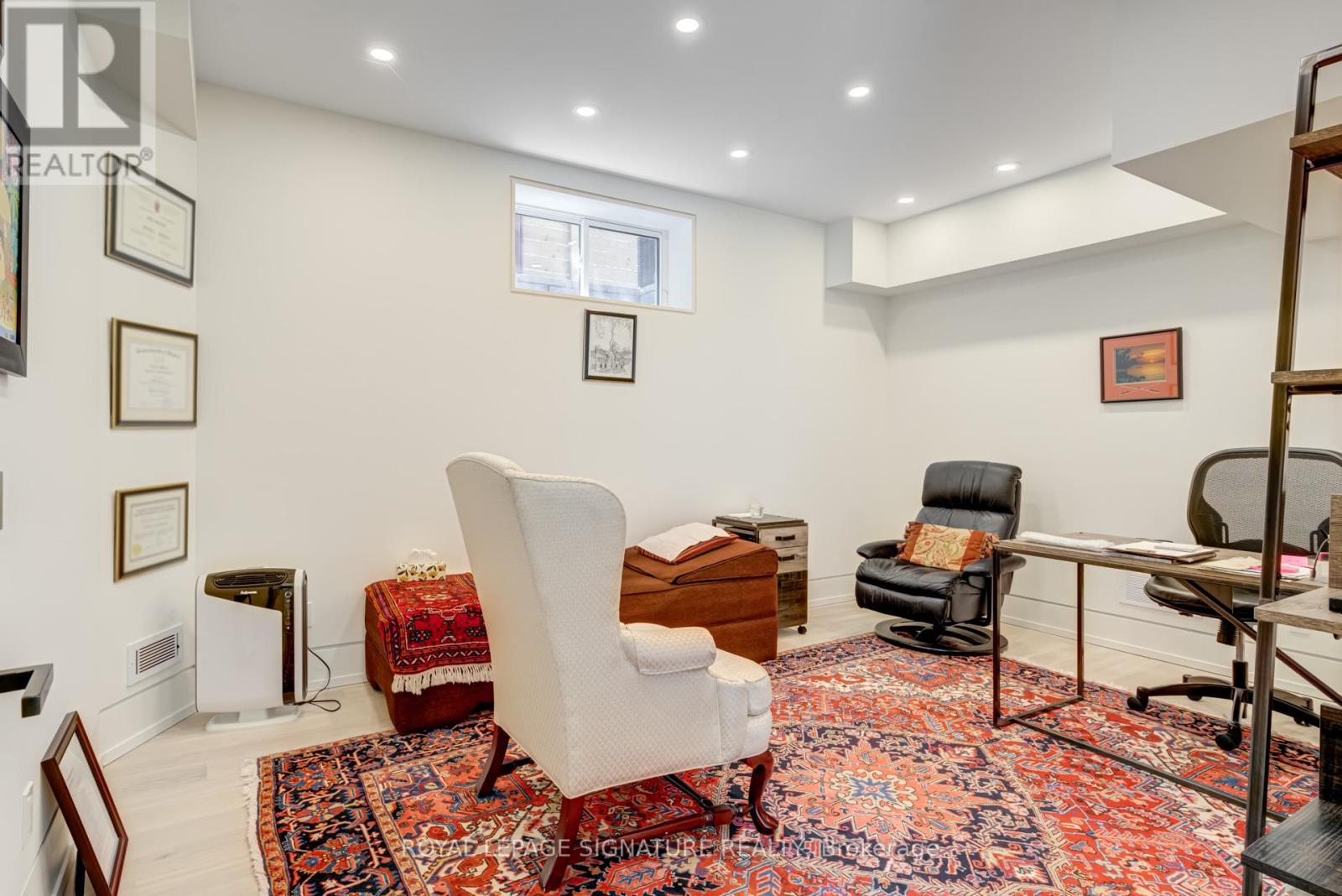 Photo 11 of Lower Level 27 Scotland Road, Toronto ON