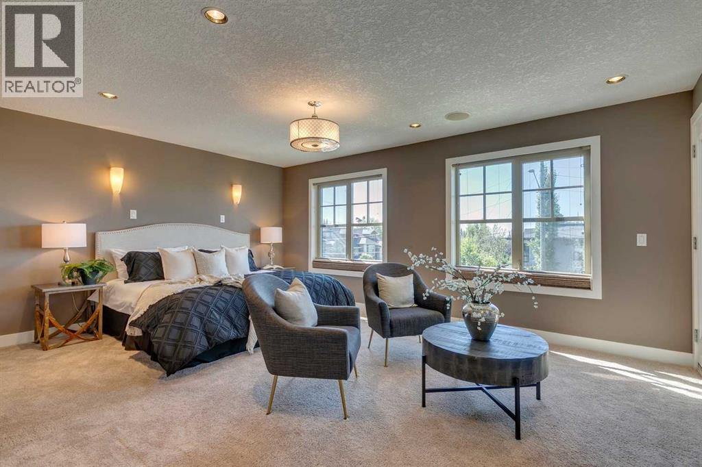 Single Family House for Sale in   Avenue SW Altadore Calgary 